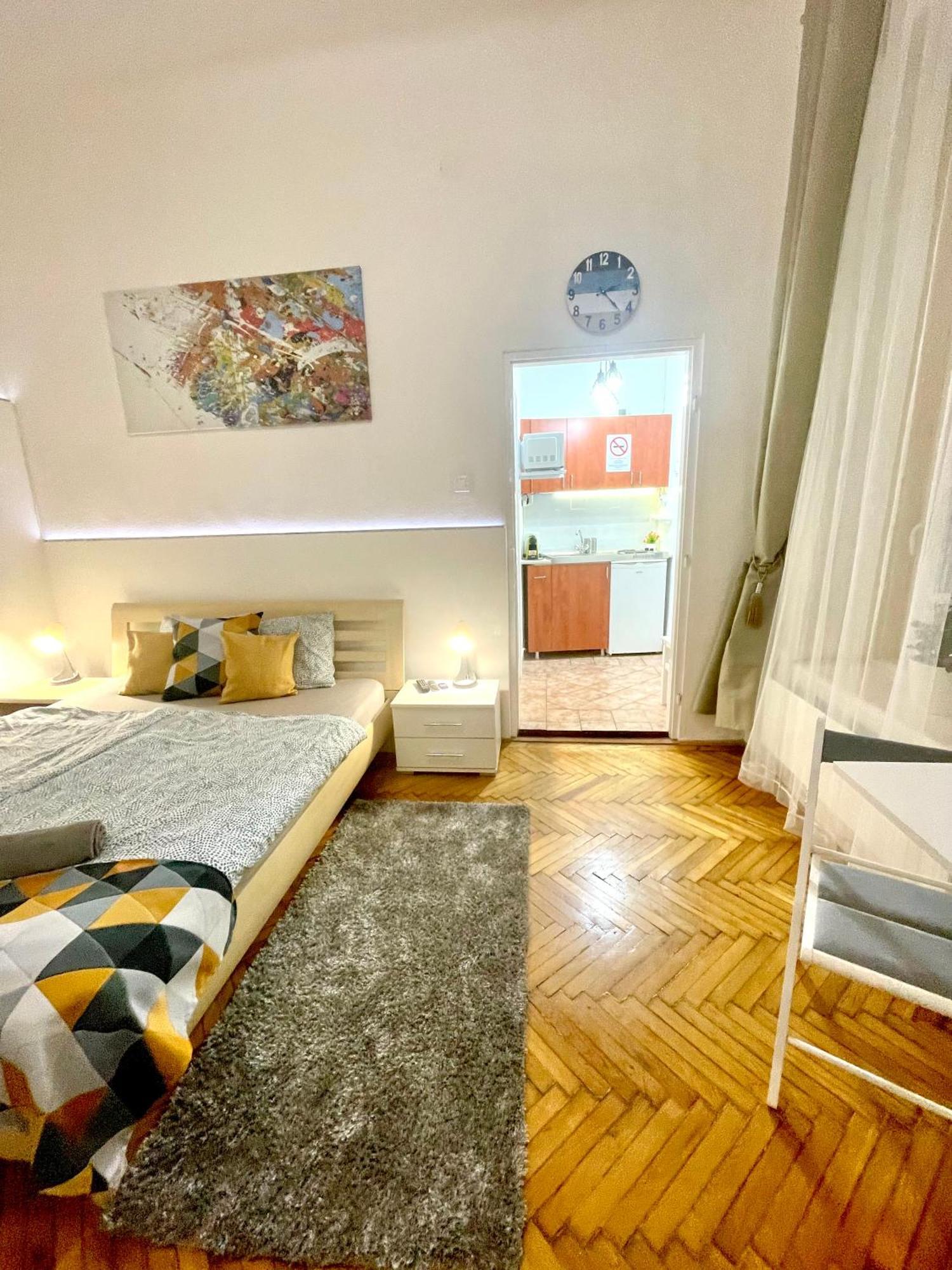 Small Cosy Near The Famous Westend Center Appartement