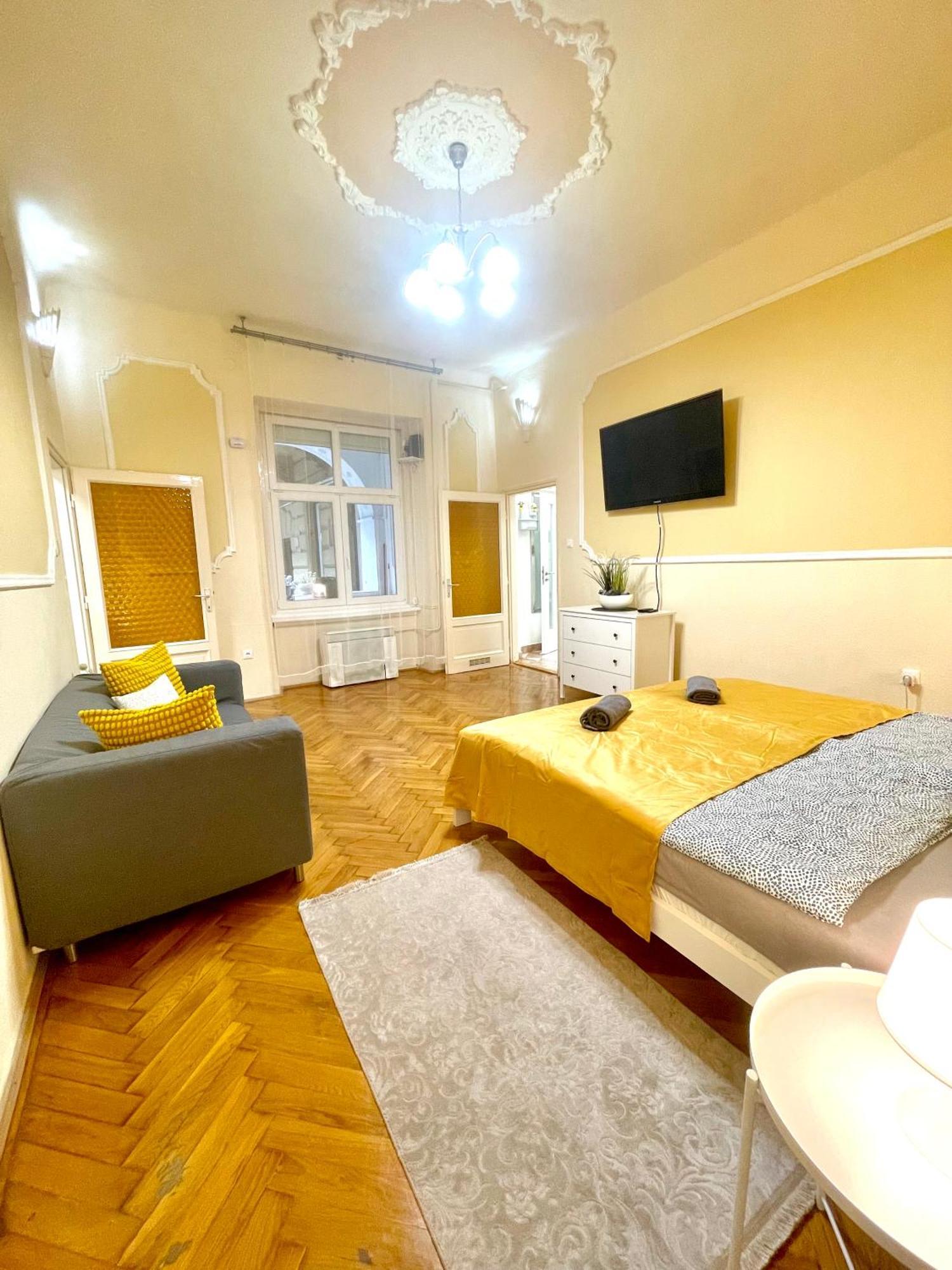 Big Cosy Near The Famous Westend City Center * Budapest