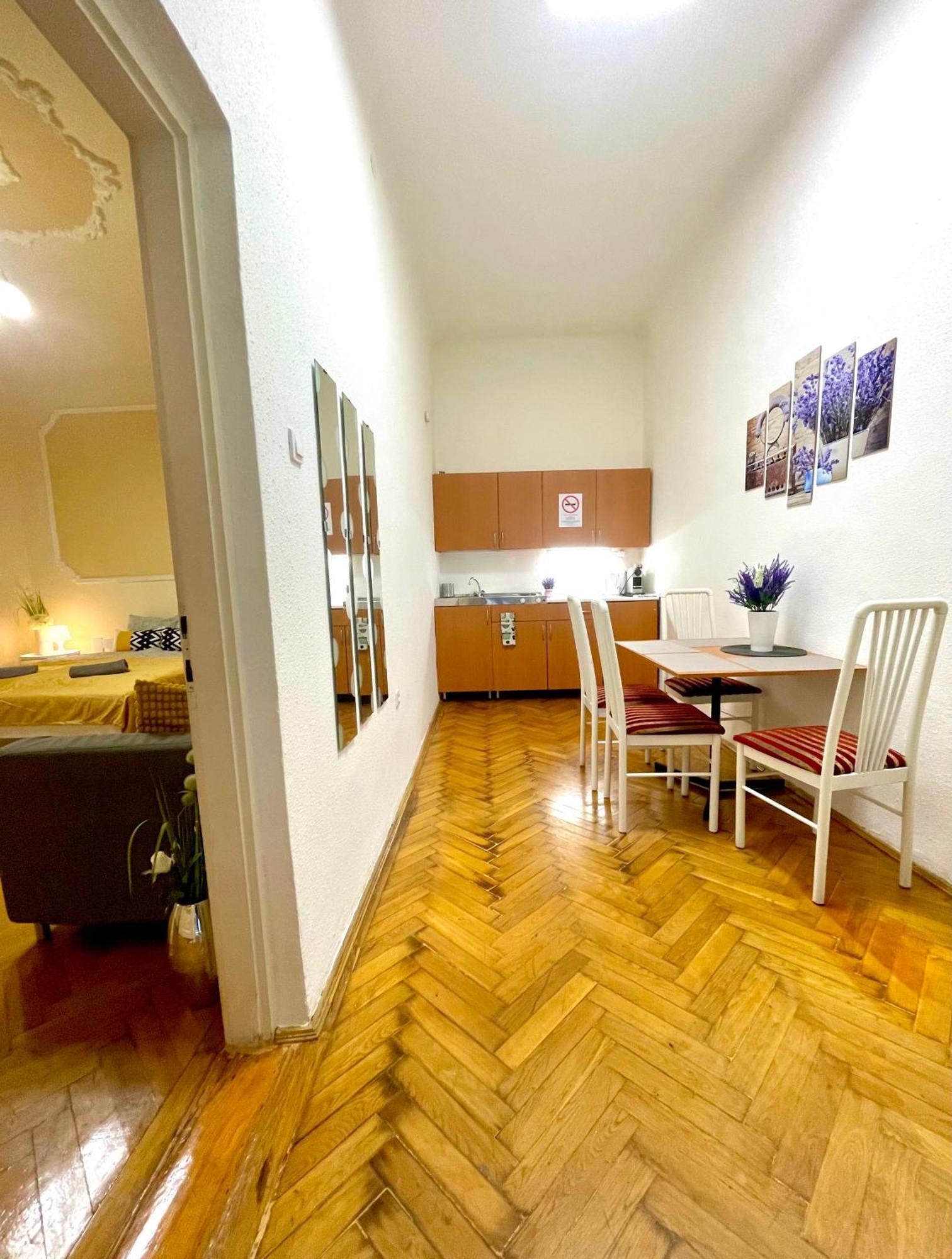 Apartamento Big Cosy Near The Famous Westend City Center Budapest