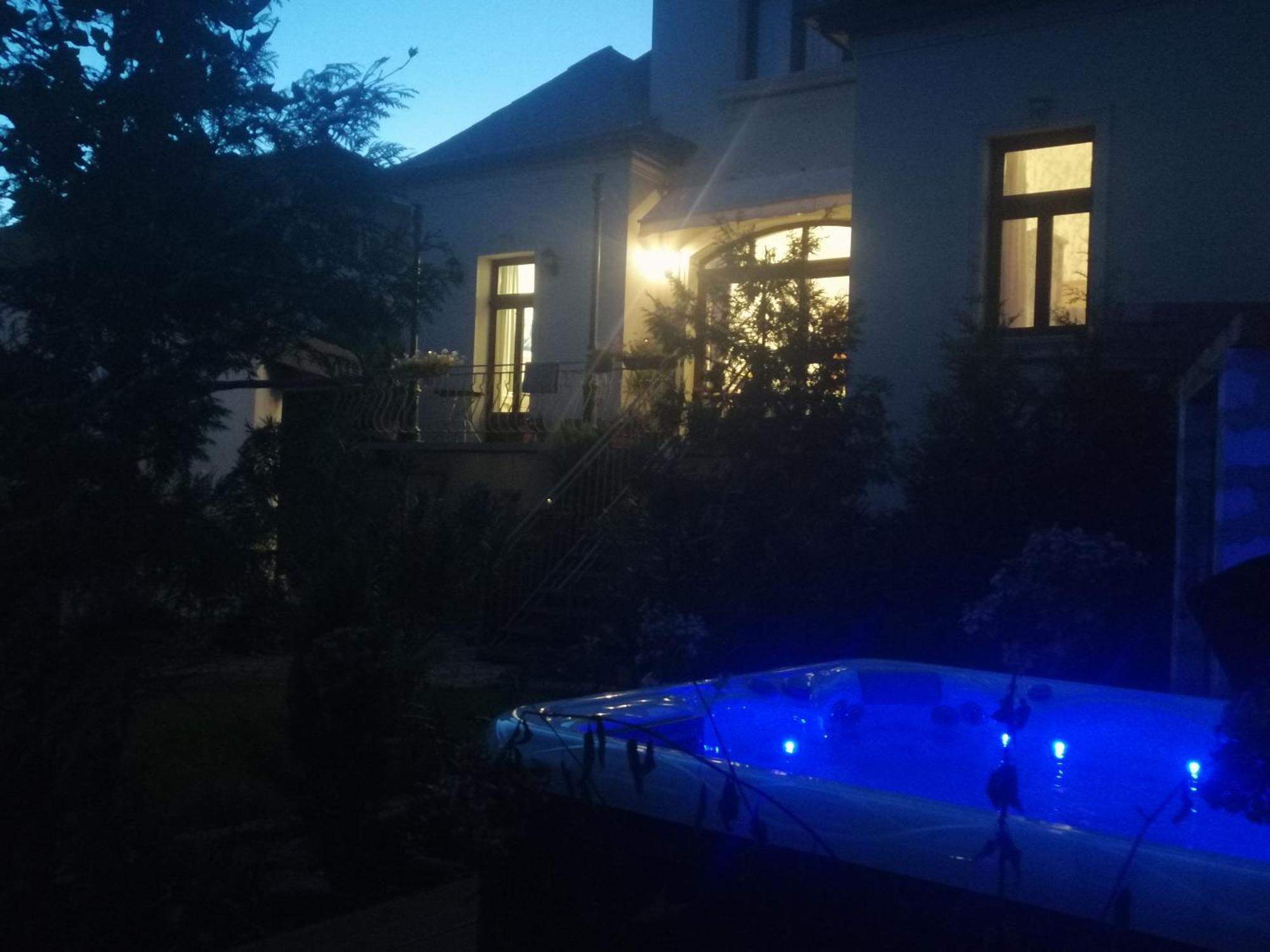 Kuria With Private Jacuzzi And Pool *