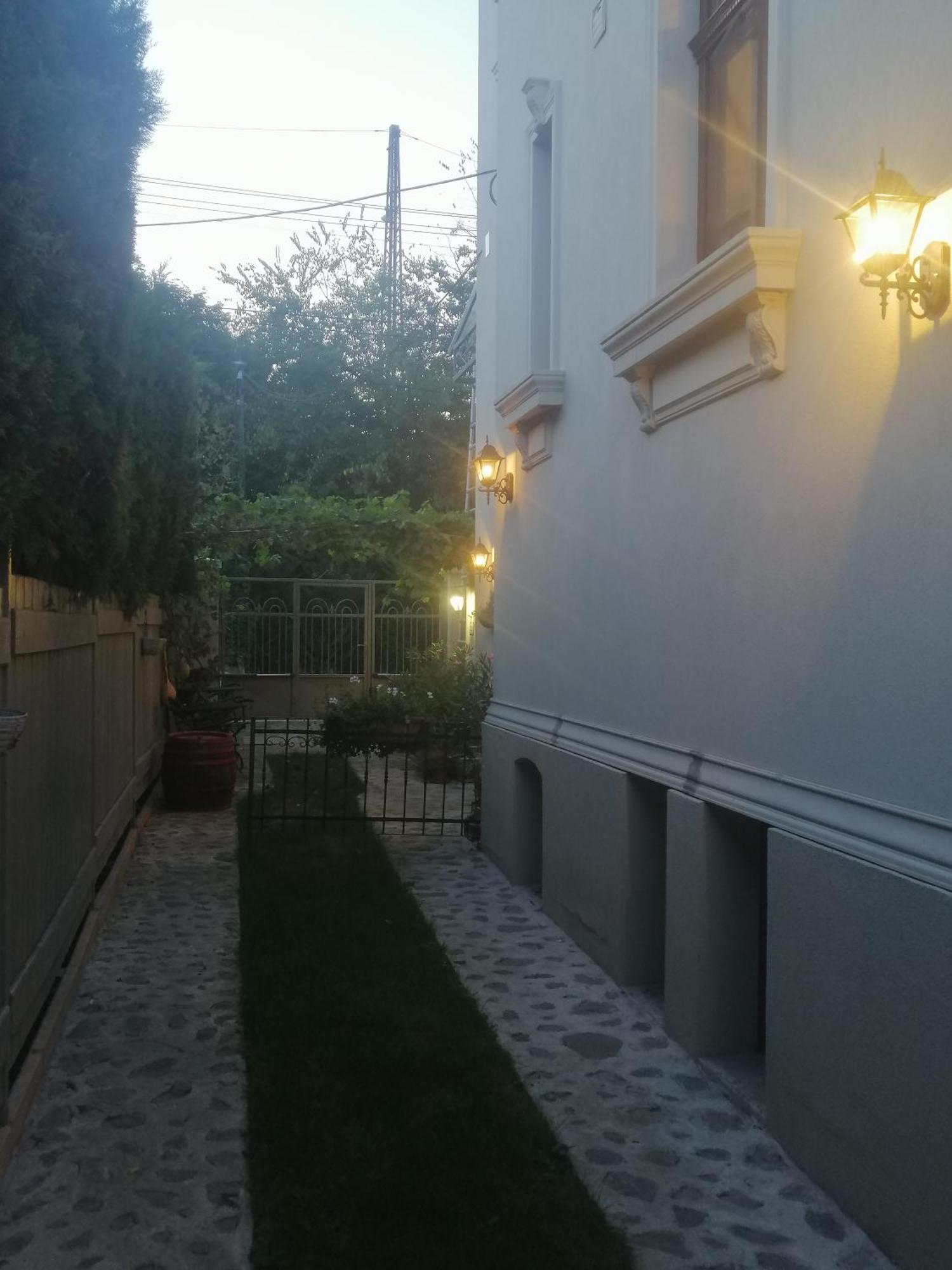 Kuria With Private Jacuzzi And Pool * Budapeszt