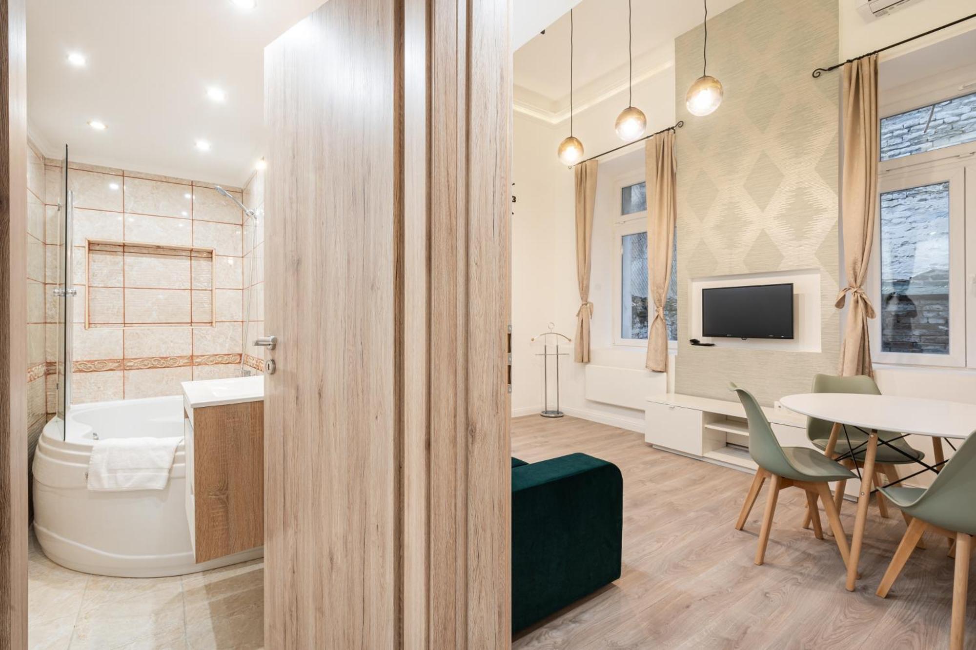 B70-1 - Park Panorama - Location By Bqa Apartment *