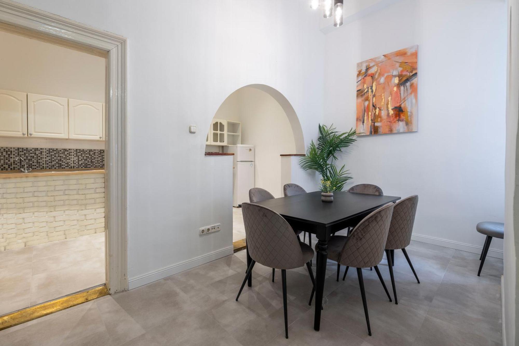 Spacious Vintage For 12ppl Apartmán Budapešť