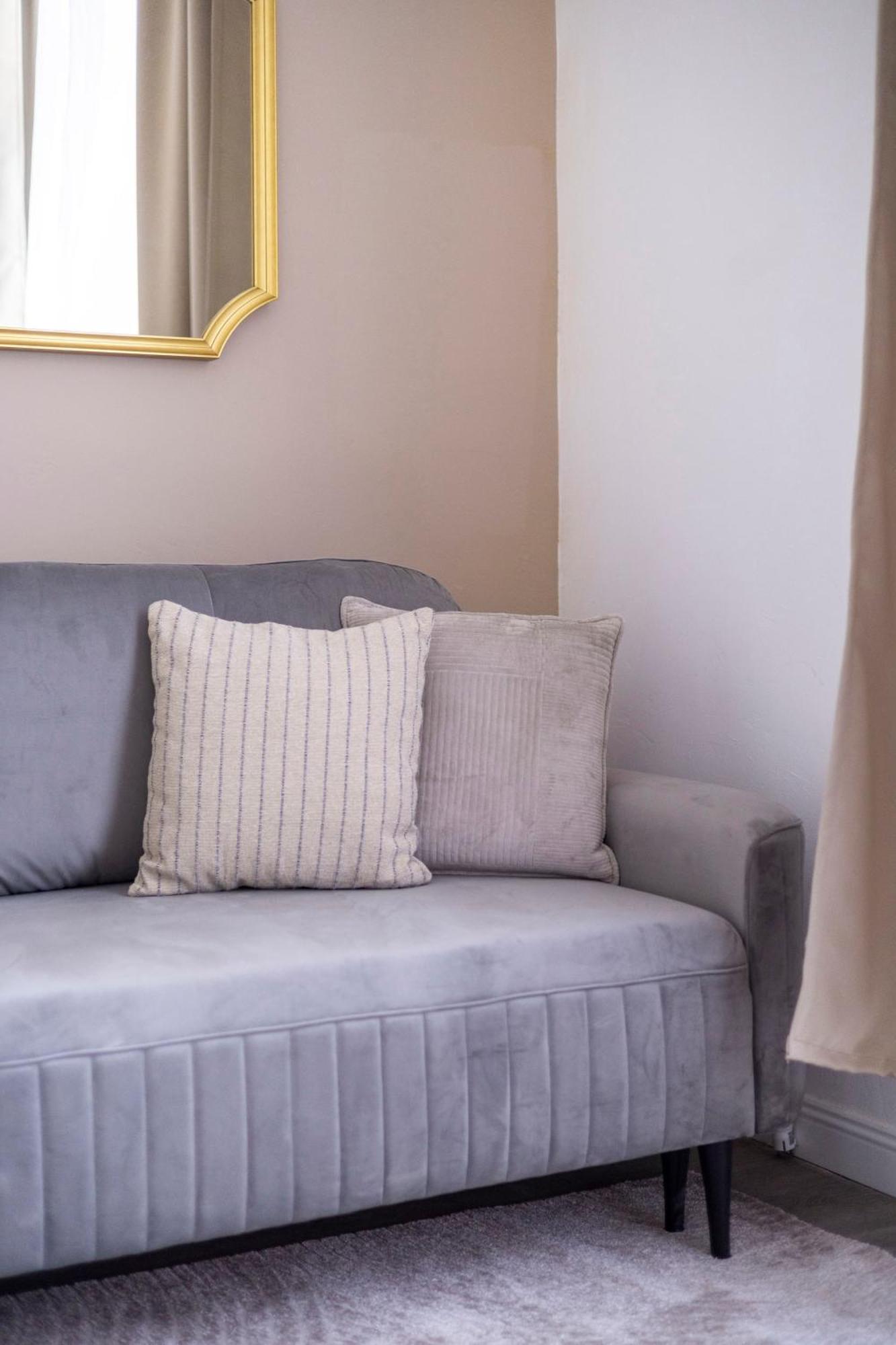 Spacious Vintage For 12ppl *