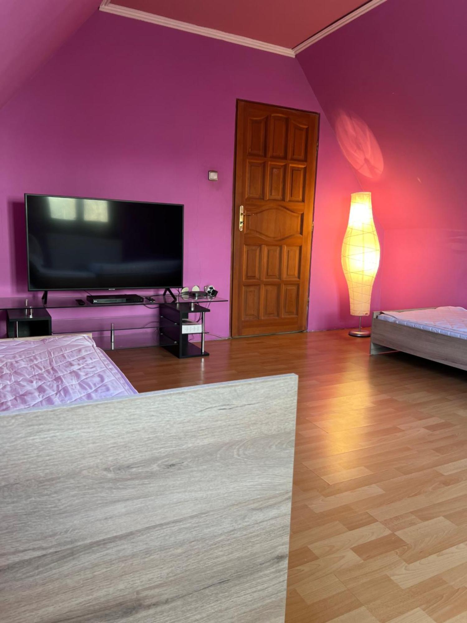 Auberge de jeunesse Bianka & Car Rent