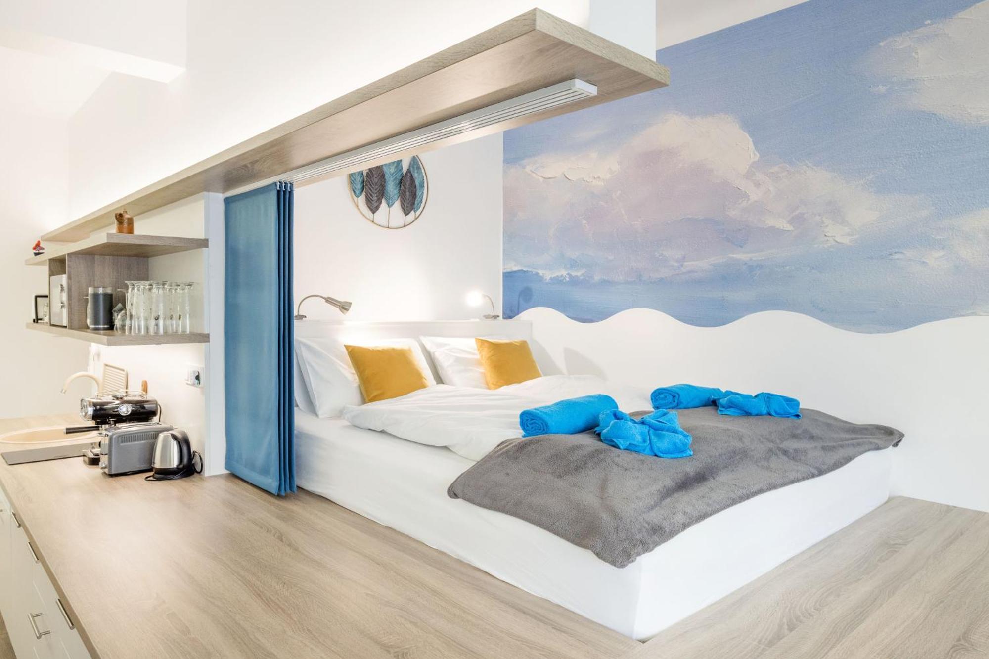 Elemental Retreats - Wood & Water Budapest
