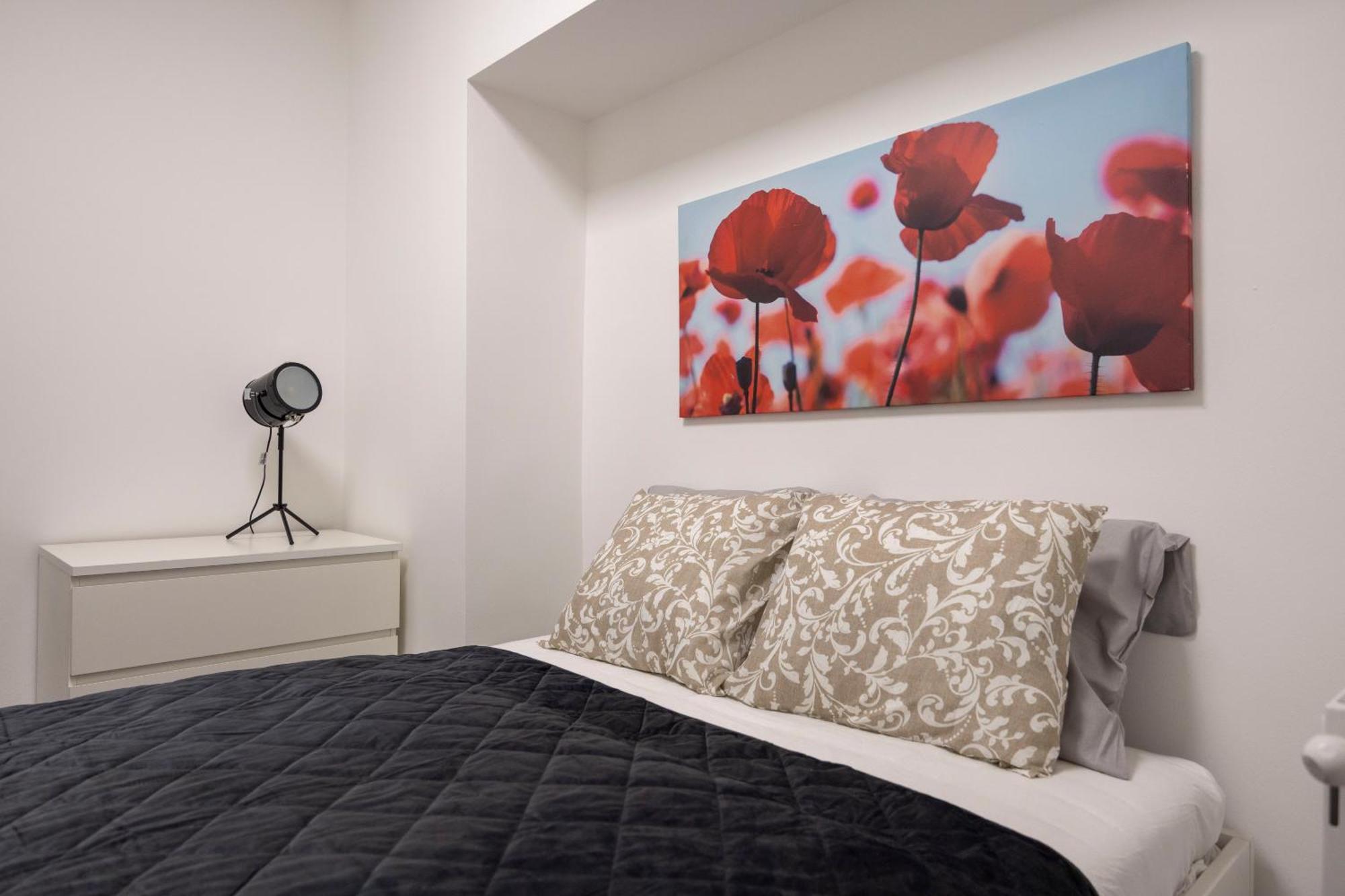 Deluxe Elizabeth W/ 4bedrm, 2bathrm, 1lvngrm Appartement