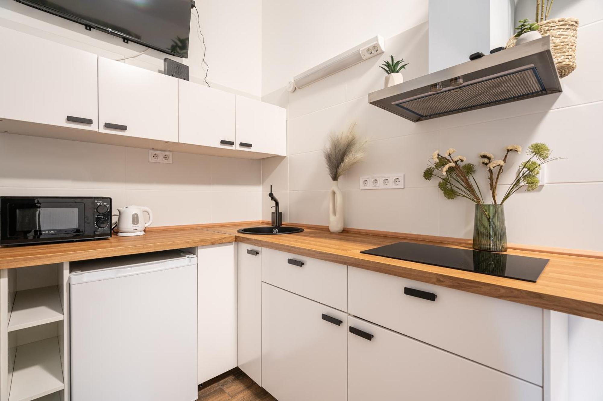 Apartment D68 - Downtown Cozy - Location By Bqa *