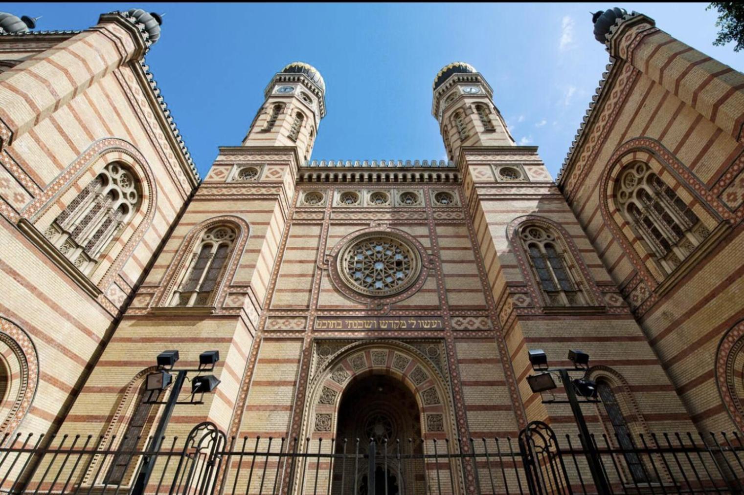 Golbarg Synagoge In Heart Of * Boedapest