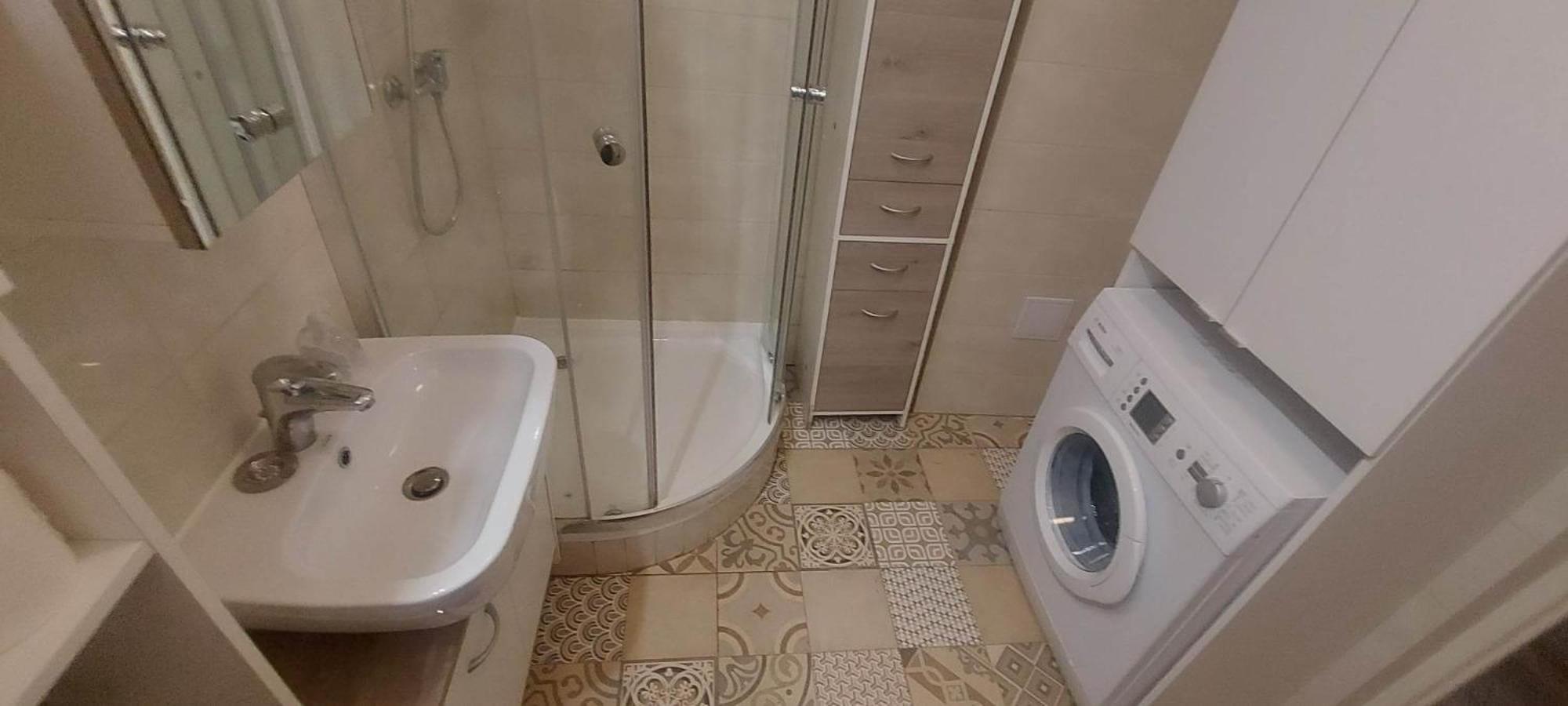 Unique Offer, Two In One! 2 Studio Egyuett *