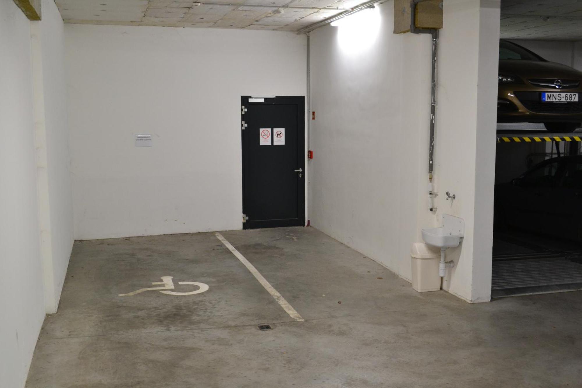 Maria's Family With Parking Appartement Boedapest