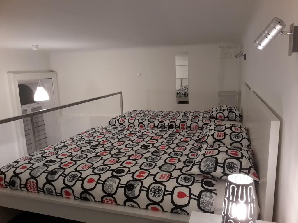 Apartment Kodaly Art