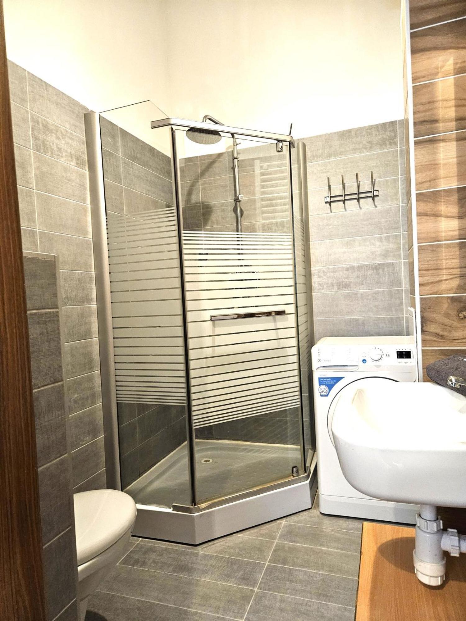 Modern 2 Bedrooms Flat In The Center Budapest