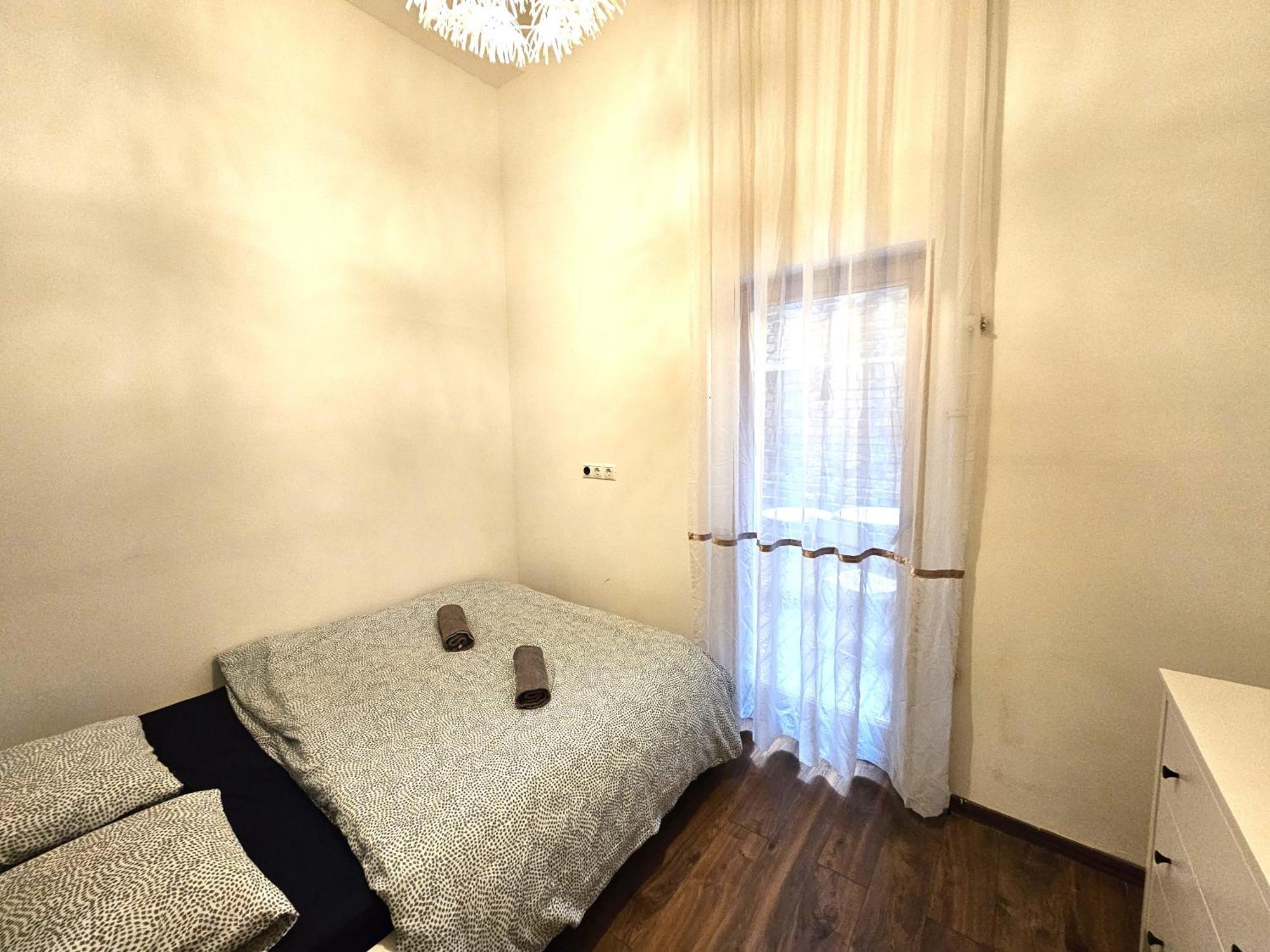 Modern 2 Bedrooms Flat In The Center