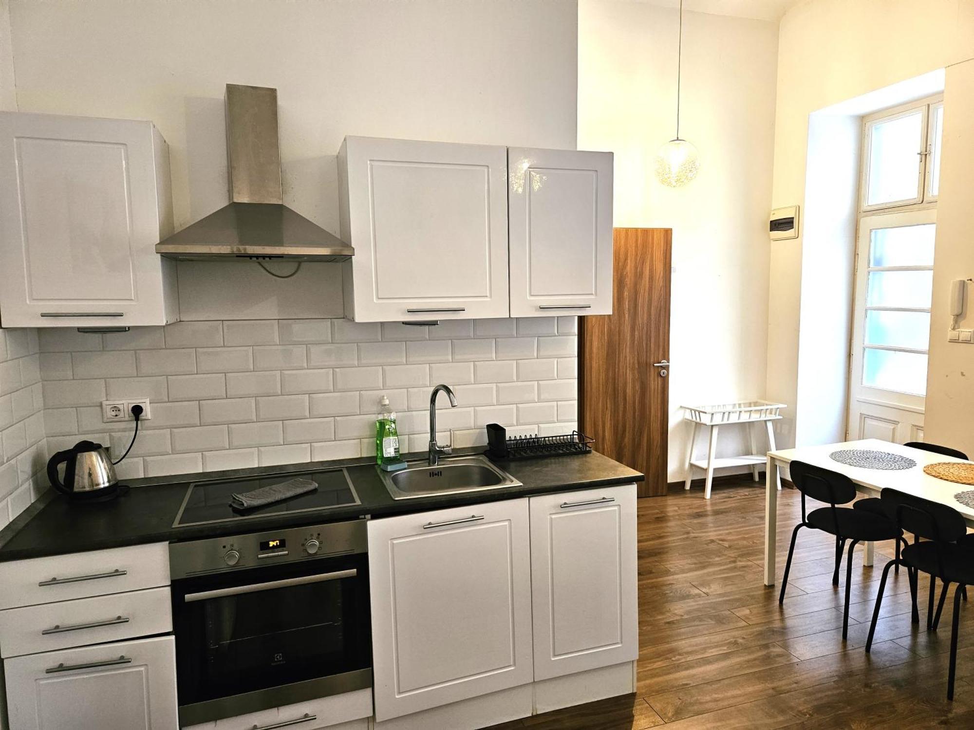 Modern 2 Bedrooms Flat In The Center Apartamento