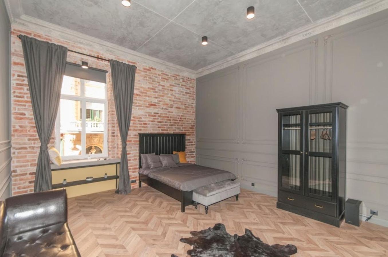 Geometric Luxury In The Center With 3br Appartement Boedapest