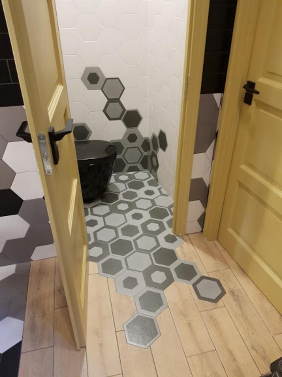 Geometric Luxury In The Center With 3br * Boedapest
