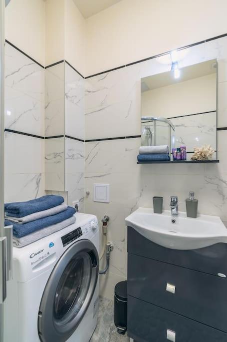 Apartment Castle Charm Apartment/ Ac *