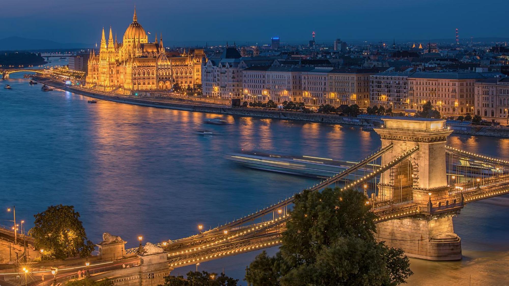 Riverside Luxury Panorama - Smarttv, Fastwifi Budapest