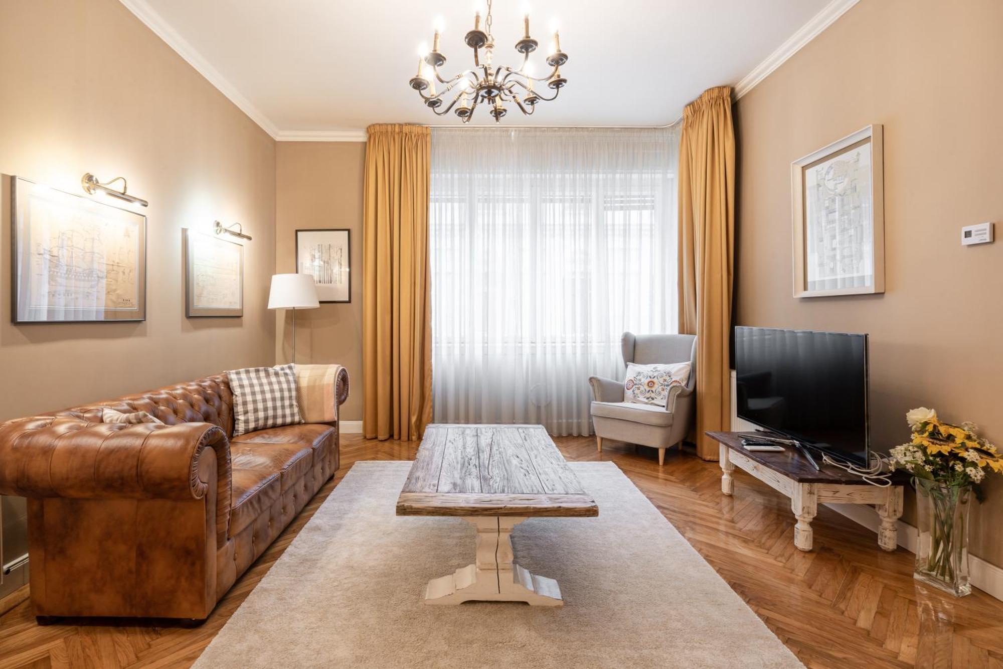 Paulay Deluxe 2 Budapest