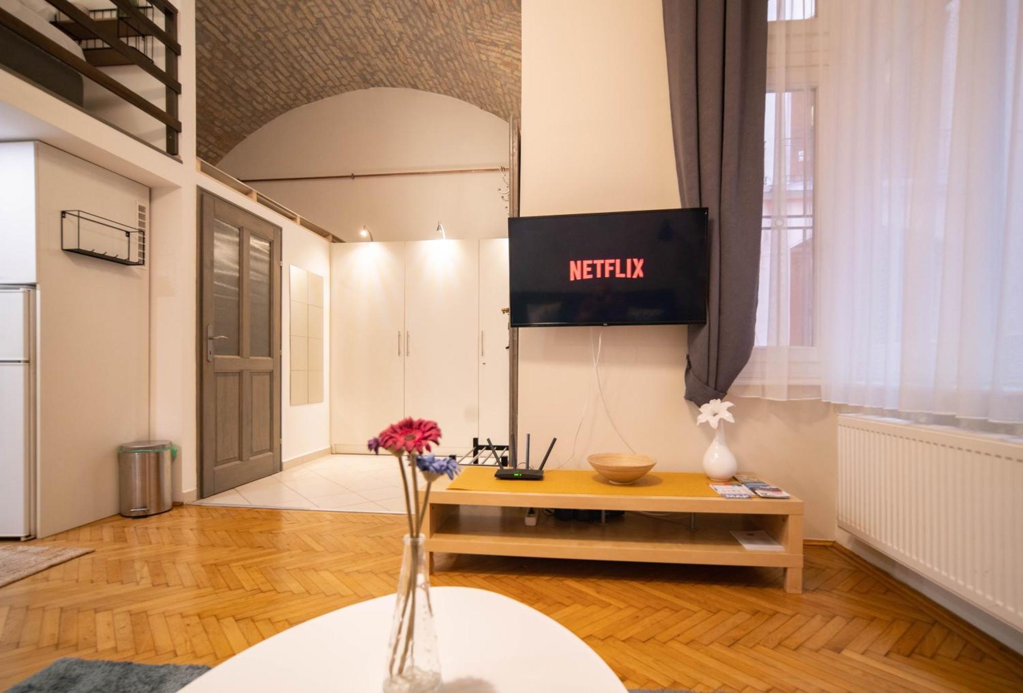 Free Parking Broadway - Ac, 2people, Fast Wifi, Smart Tv