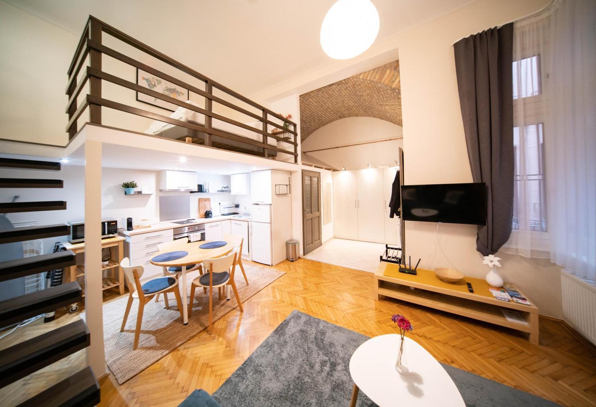 Free Parking Broadway - Ac, 2people, Fast Wifi, Smart Tv Apartment Budapest