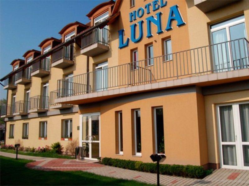 Luna Hotel