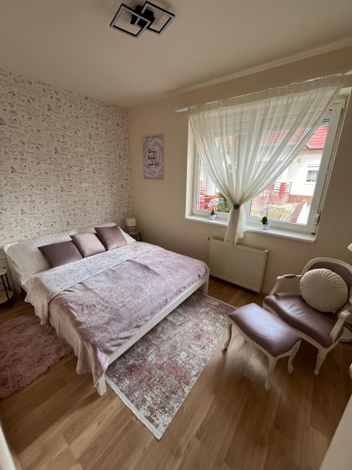 Kiraly Csaladi Apartman- Royal Family #freegarage Apartament *