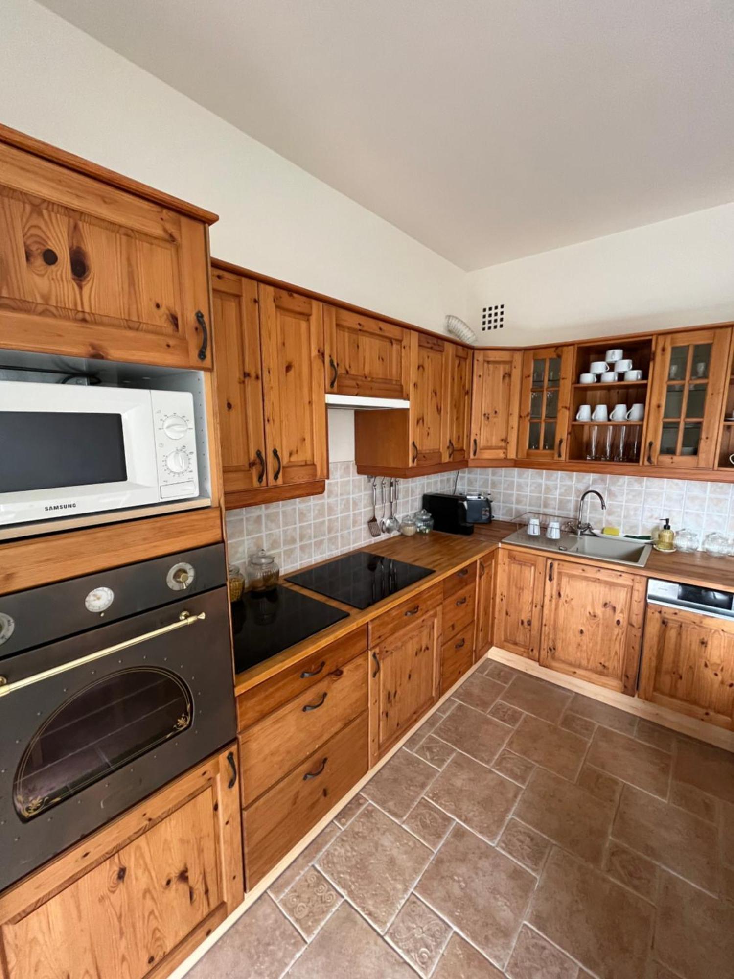 Kiraly Csaladi Apartman- Royal Family #freegarage Apartament Budapeszt