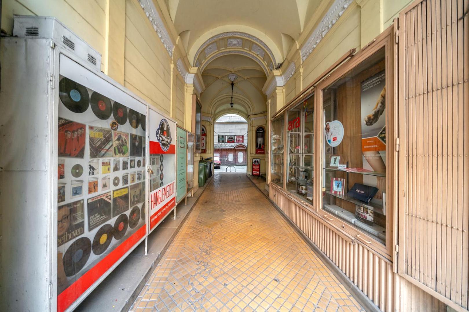 Lejlighed Downtown Delight - Erzsebet Blvd - 13 Ppl Budapest