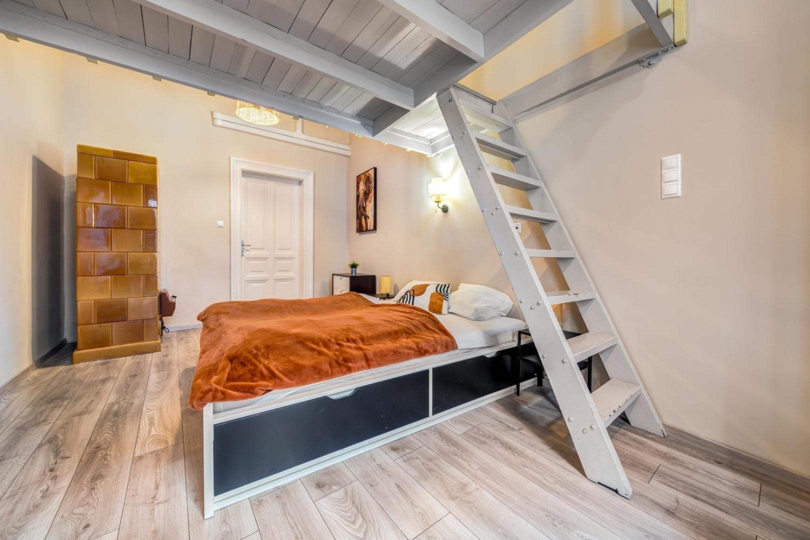 Downtown Delight - Erzsebet Blvd - 13 Ppl Budapest