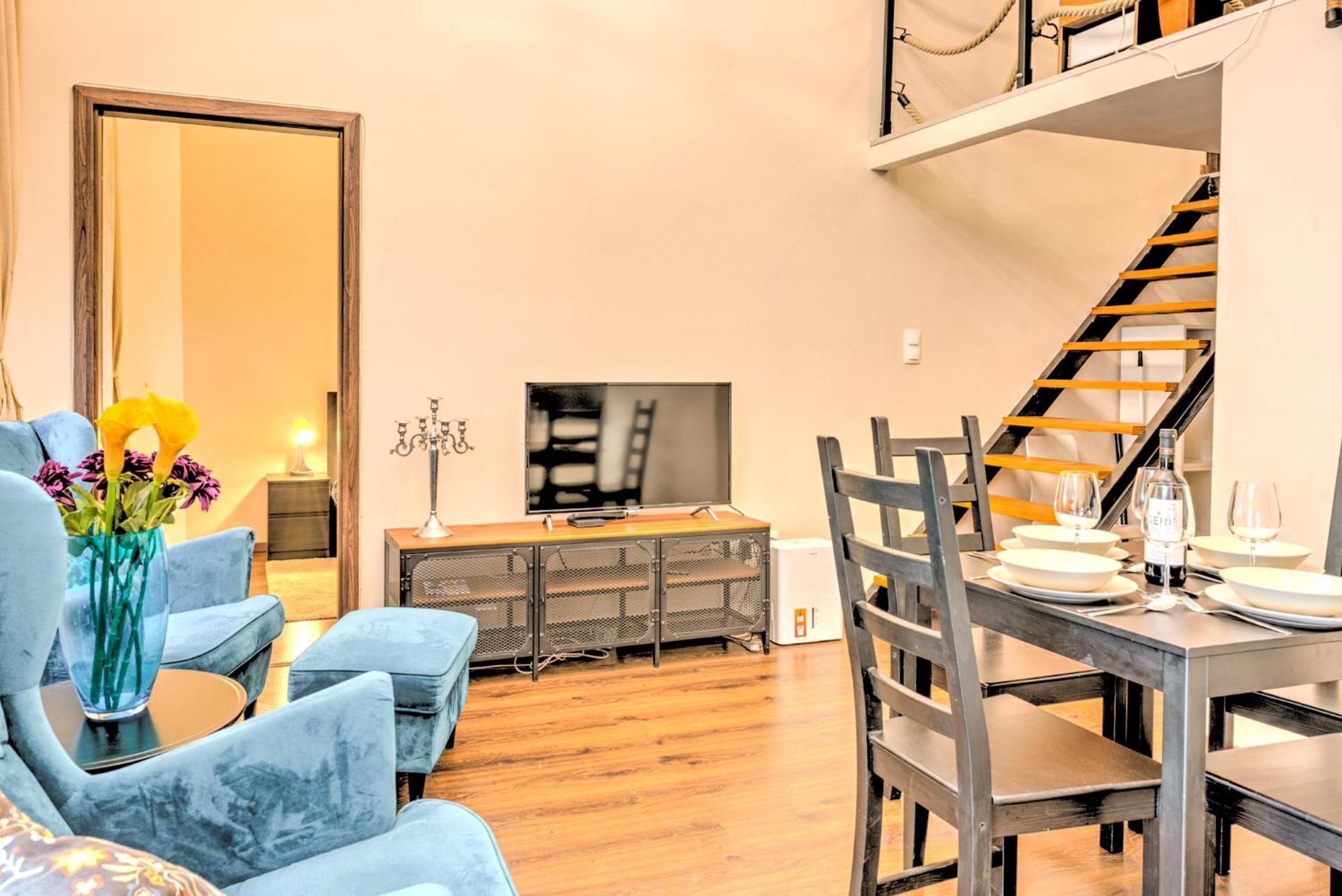 Capital Apartment
