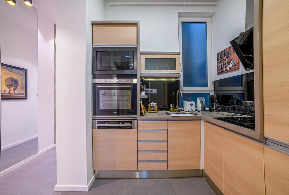 4 Seasons Of Love - Luxury 3-bedroom City *