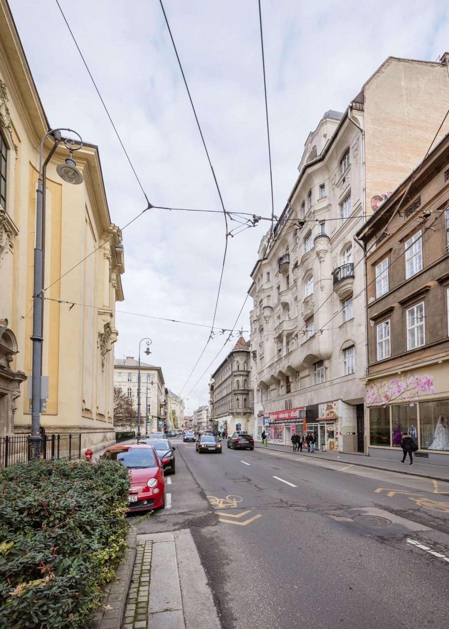 Amazing View Designer W/sauna 3min To Opera Apartman Budapest