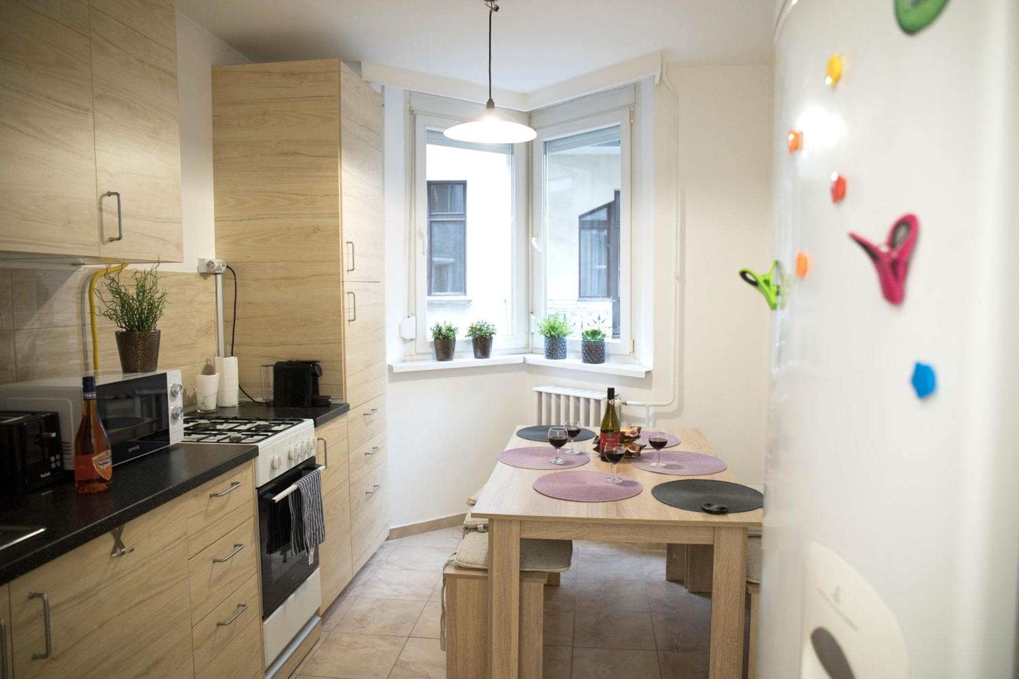 Walnut With Parking Apartment Budapest