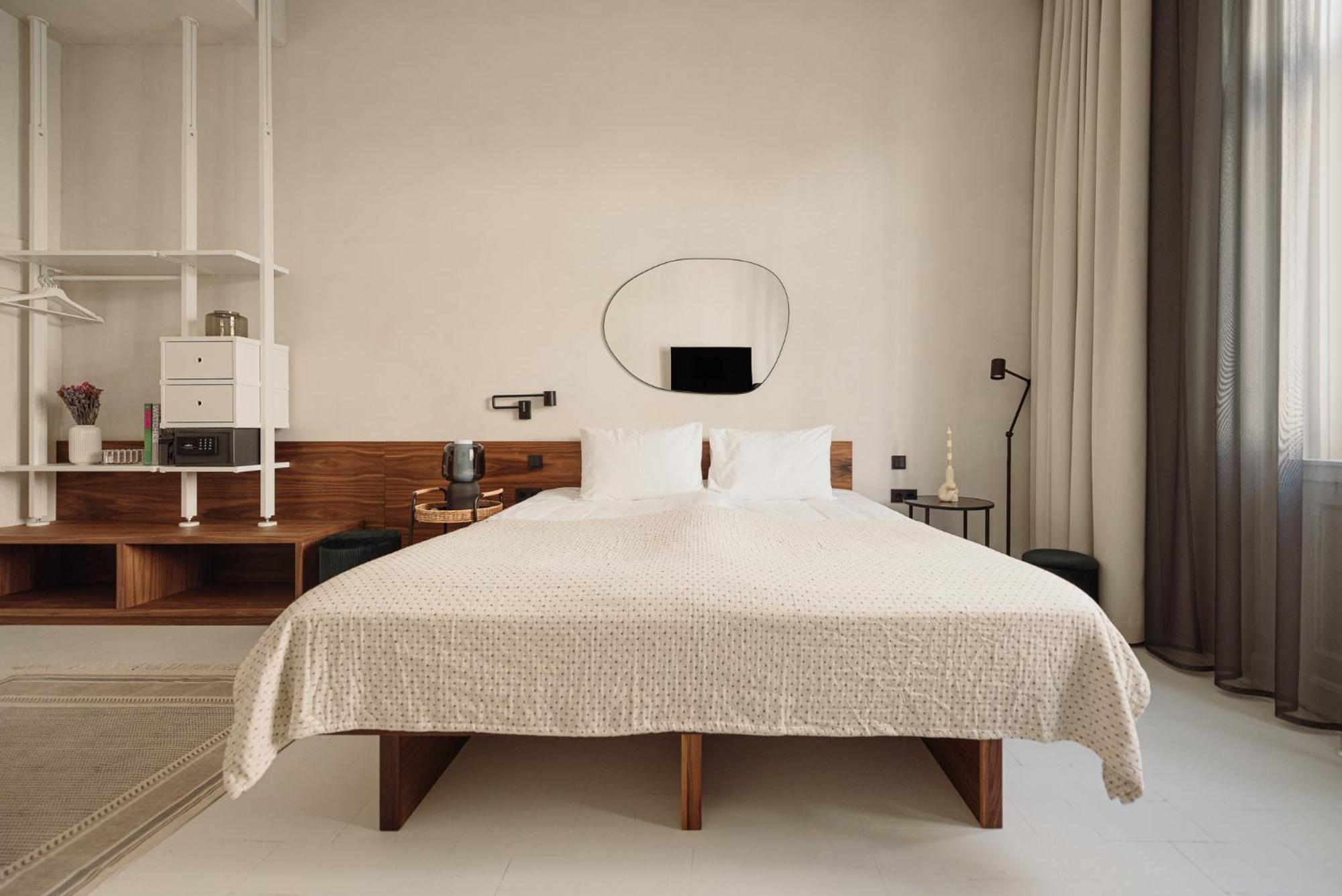 Tg Aparthotel *