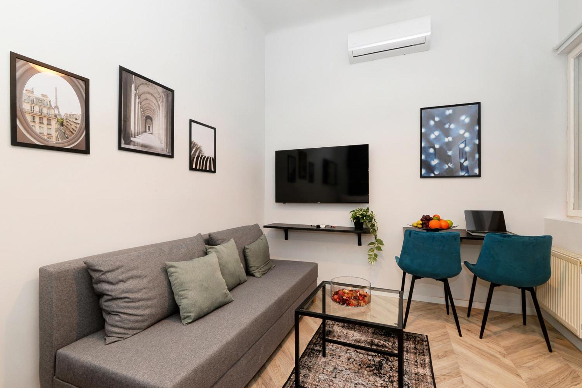 Boutique R611 Apartment