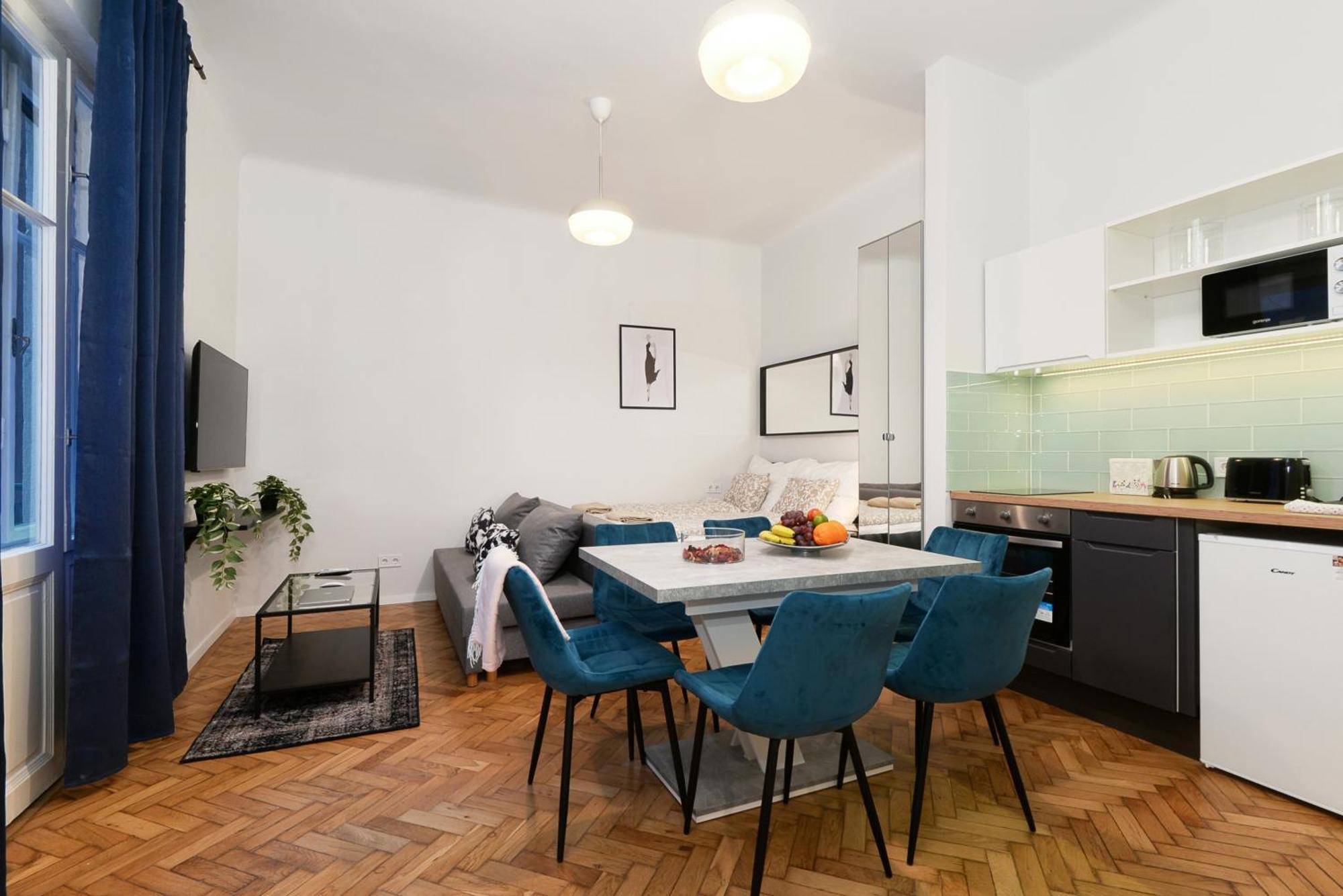 Apartment Boutique R611 *
