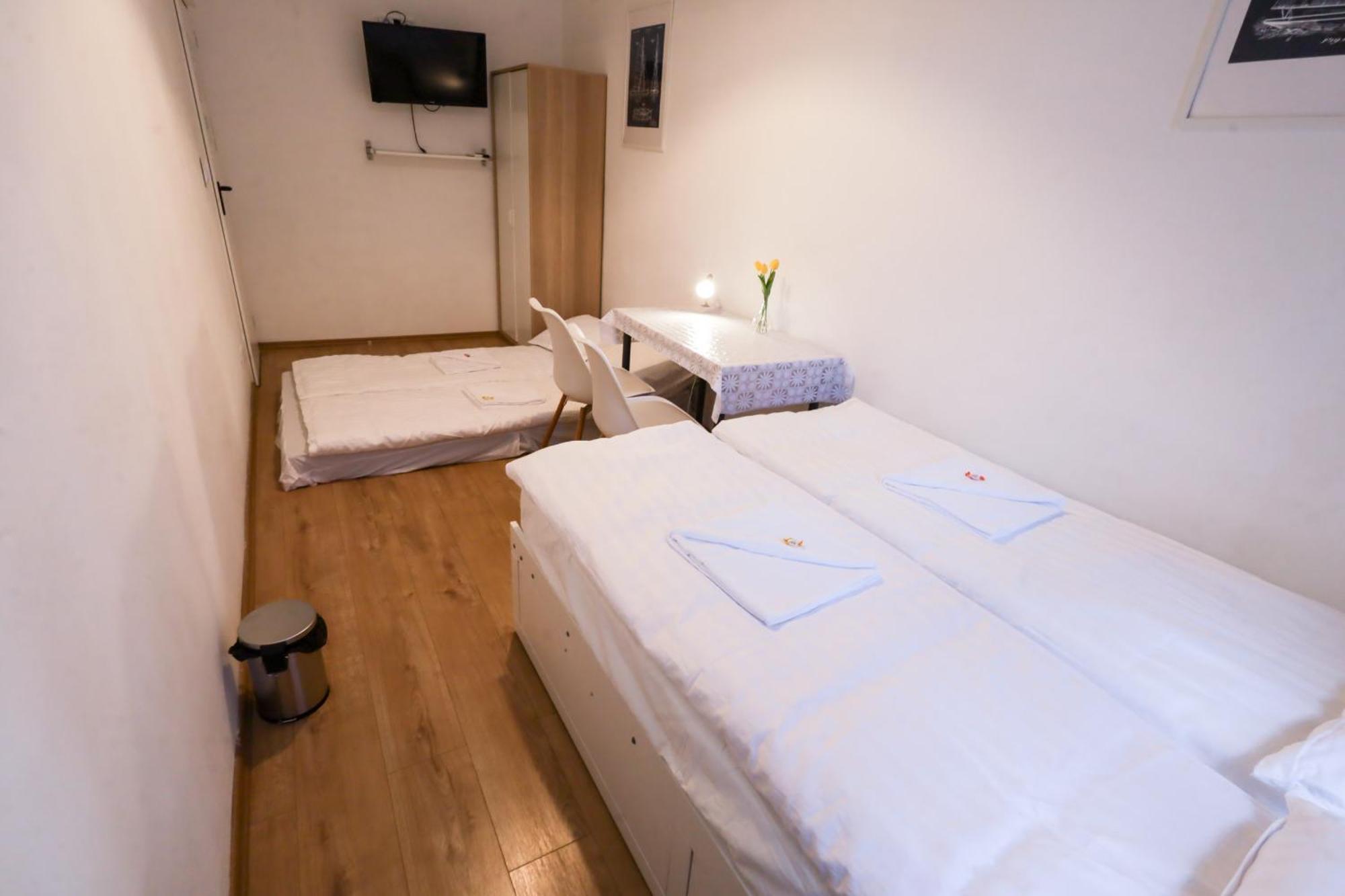 Pest-port 4 For 16 Person Apartment *