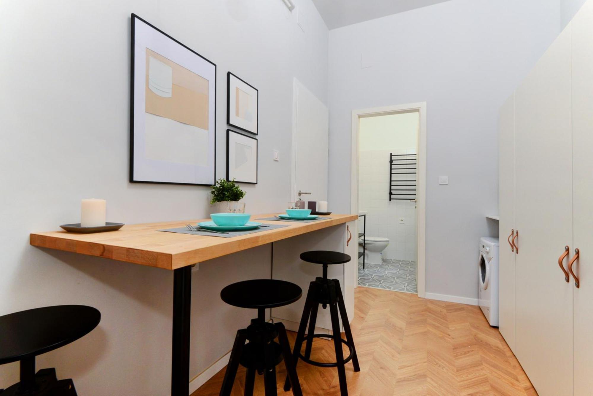 Monochrome Chic R613 Apartment *
