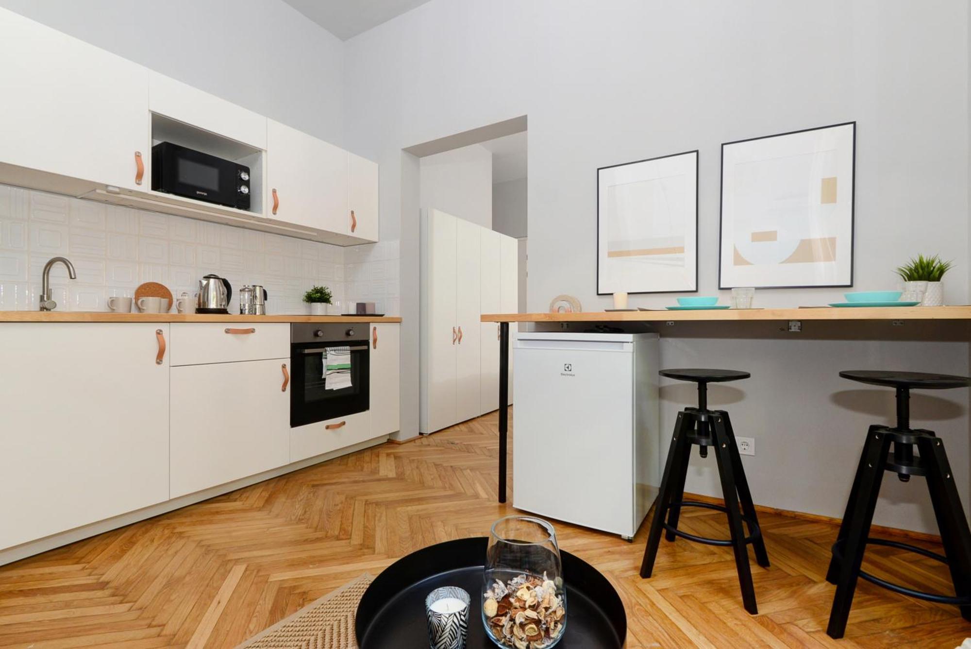 Apartment Monochrome Chic R613 Budapest