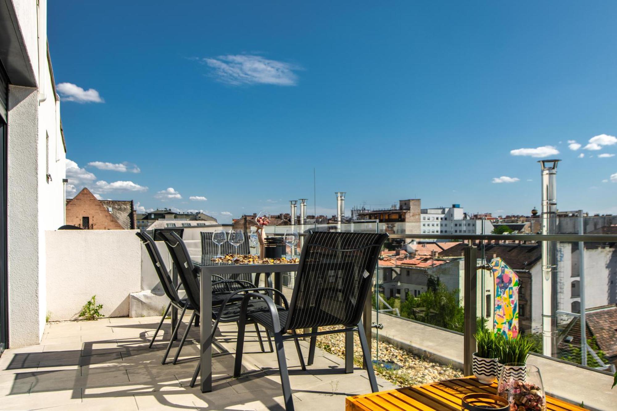 Elisabeth Downtown By Urbanrent Apartment Budapest