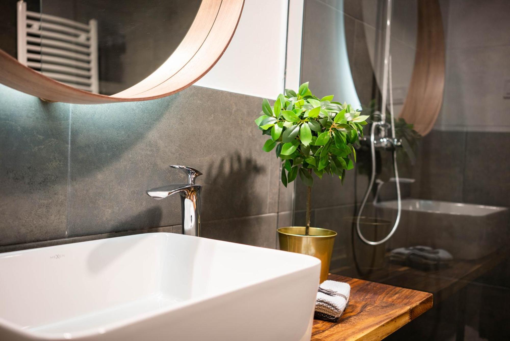 Free Parking -corvin Palace Residence-3bdrm,6ppl,wifi,ac Apartmán Budapešť