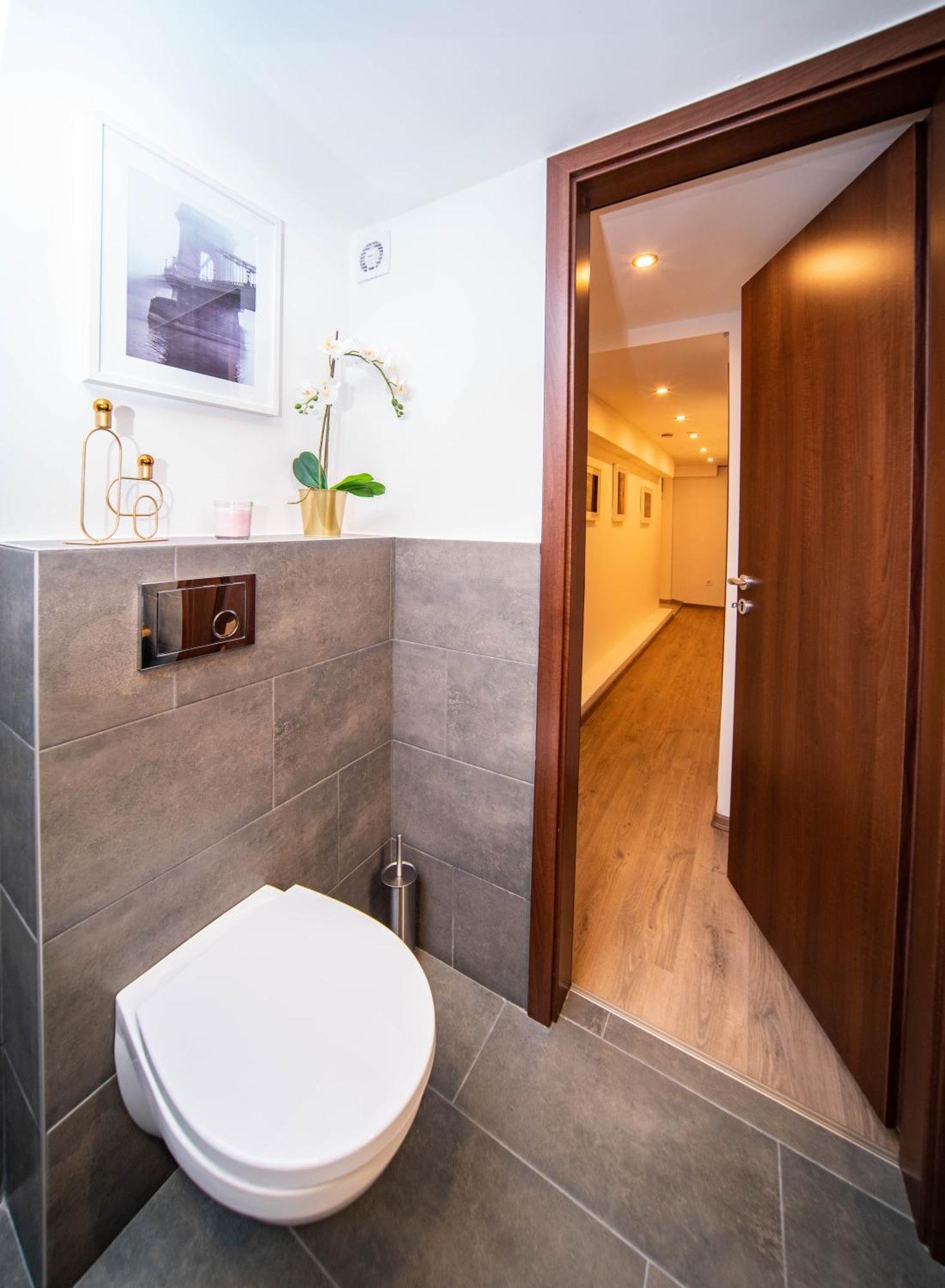 Free Parking -corvin Palace Residence-3bdrm,6ppl,wifi,ac Apartmán