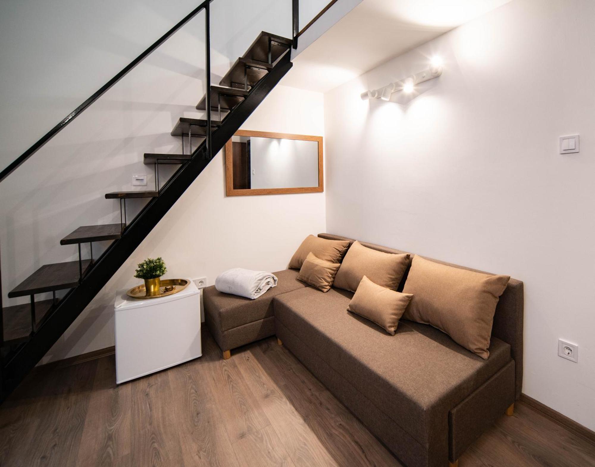 Free Parking -corvin Palace Residence-3bdrm,6ppl,wifi,ac Apartmán