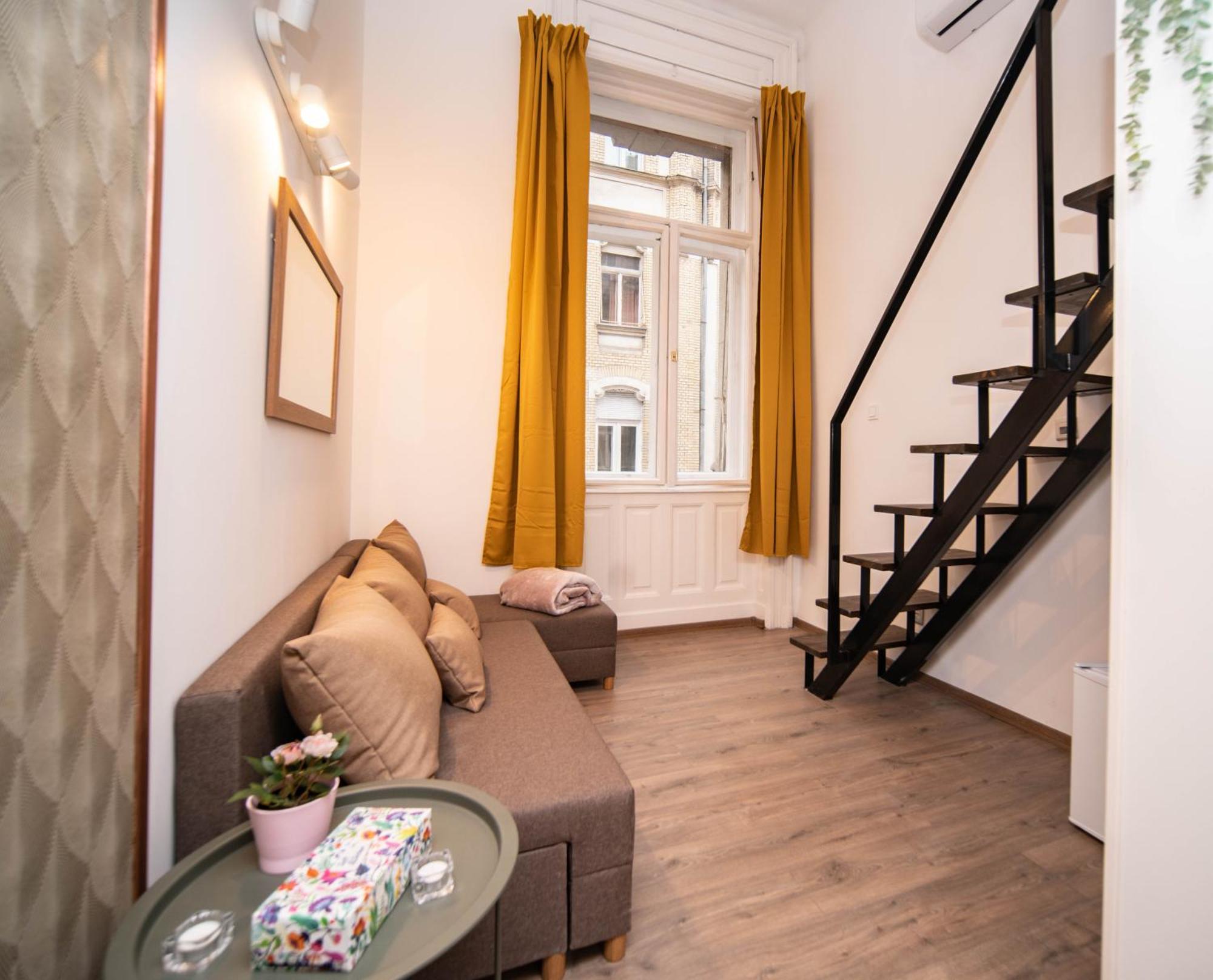 Apartamento Free Parking -corvin Palace Residence-3bdrm,6ppl,wifi,ac