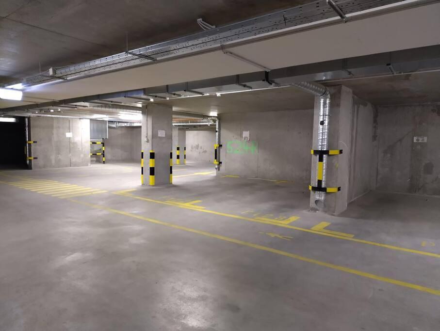 Marone 209 ~ Ac/balcony/indoor Parking Apartamento