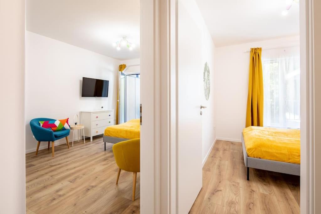 Apartamento Marone 209 ~ Ac/balcony/indoor Parking