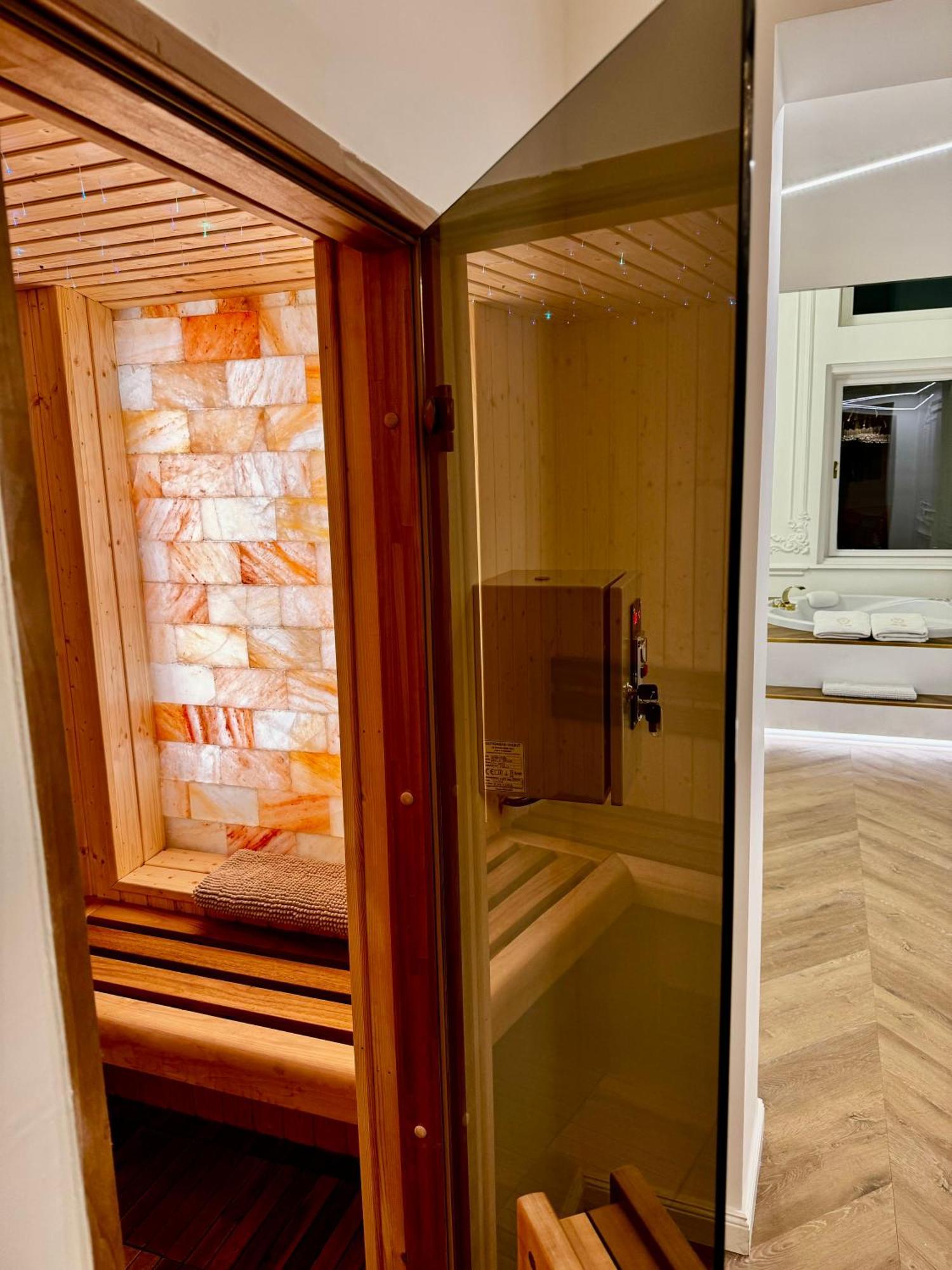 Jacuzzi Royal