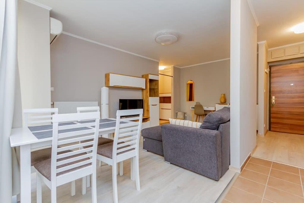 Apartman 2br Corvin Terrace W Ac By Nw Budapest